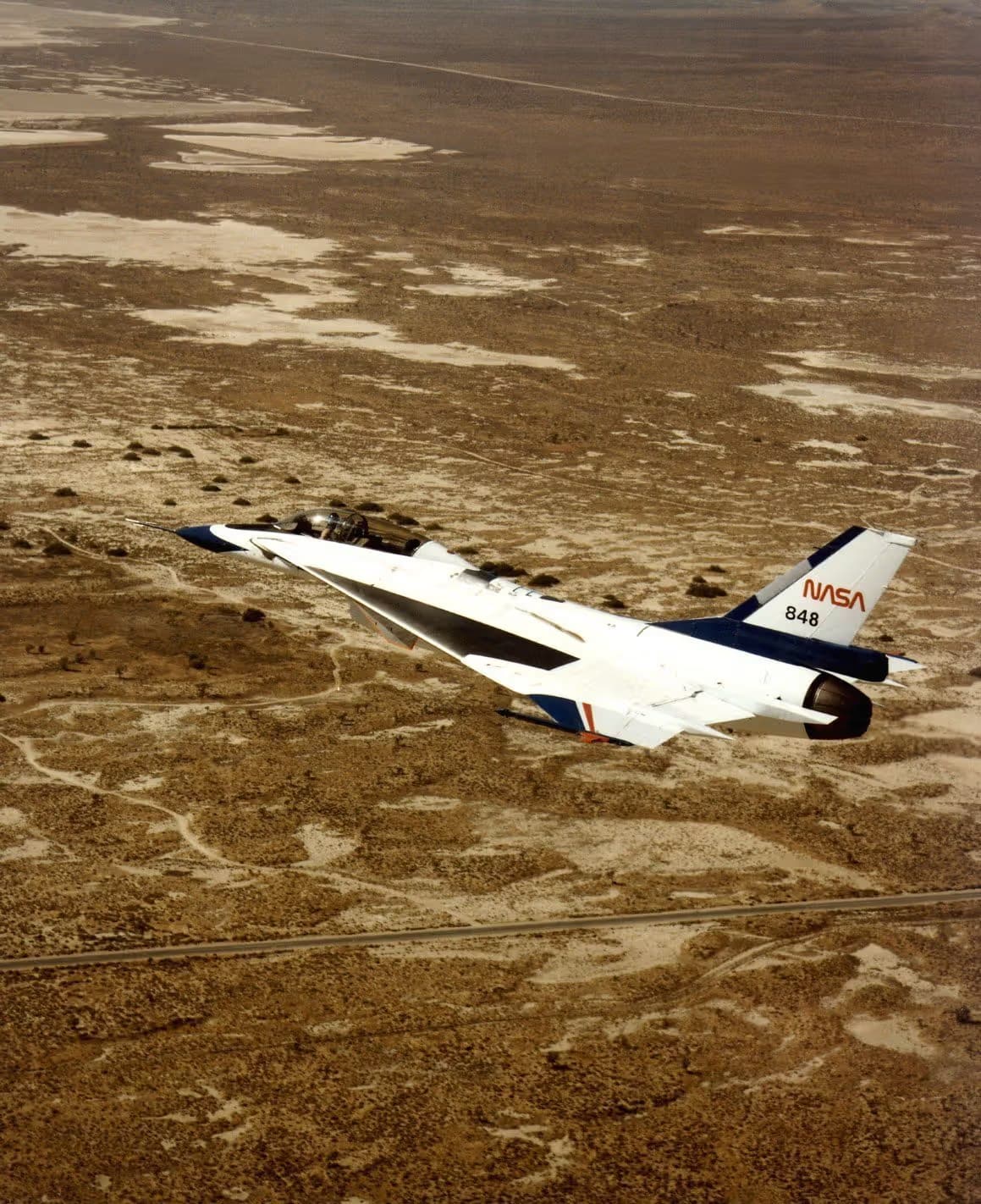 Unidentified — Single-engine aircraft