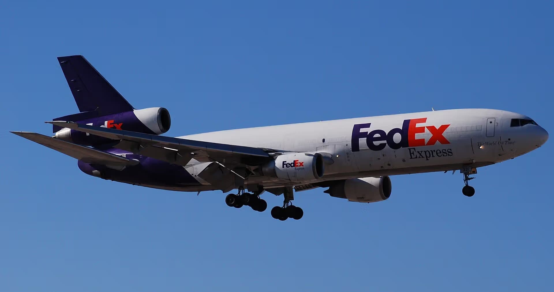 N321FE — Aircraft
