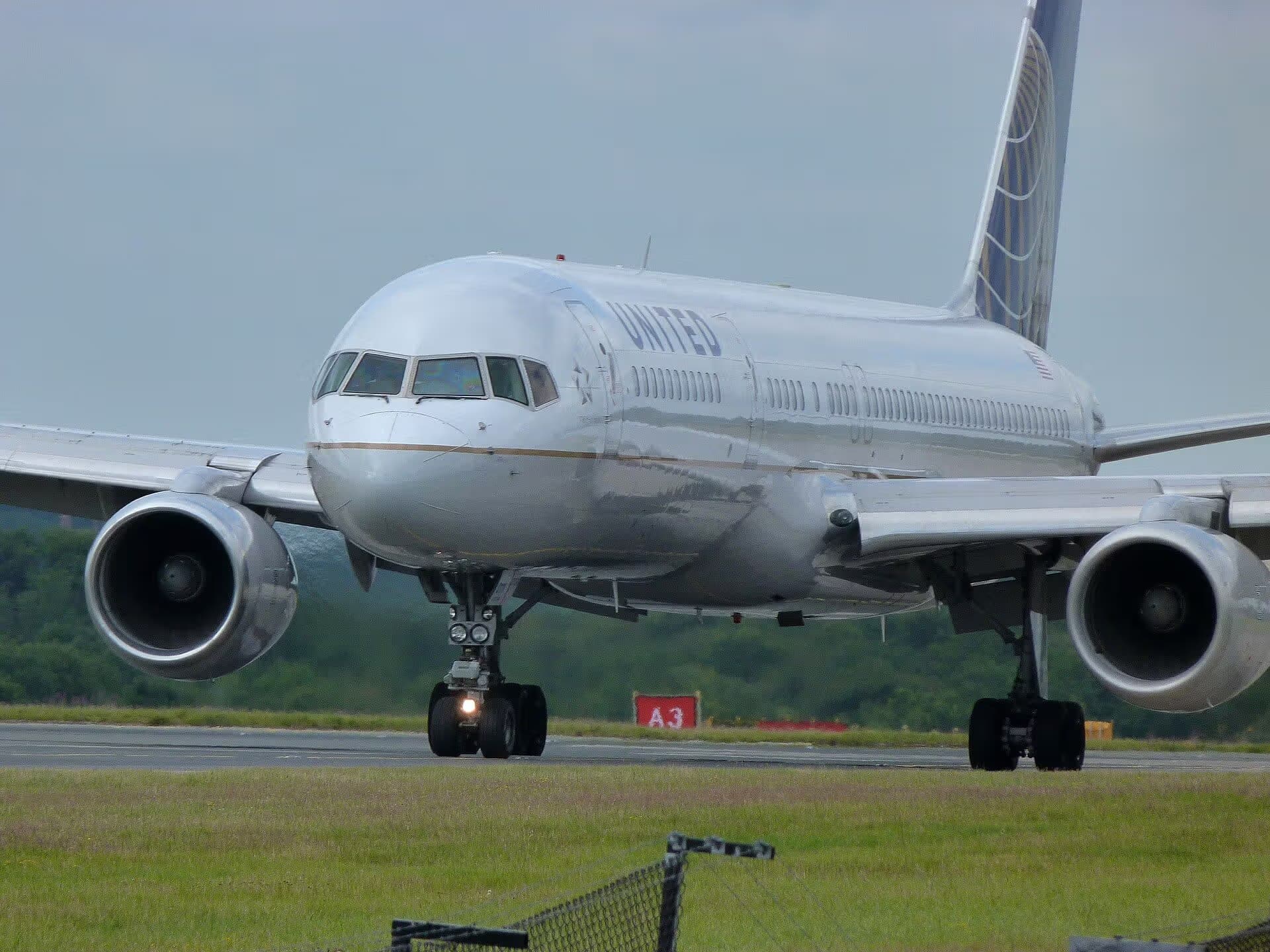N57111 — Boeing at Manchester Airport
