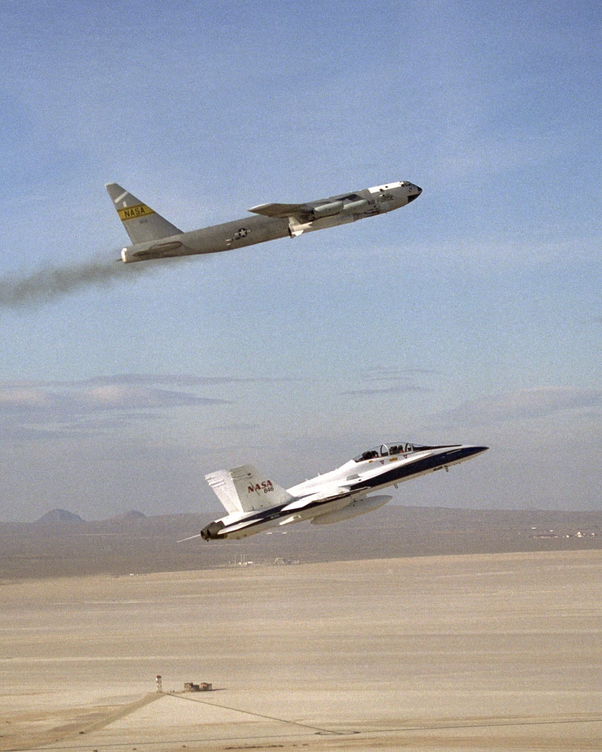 Unidentified — Aircraft at Edwards Air Force Base