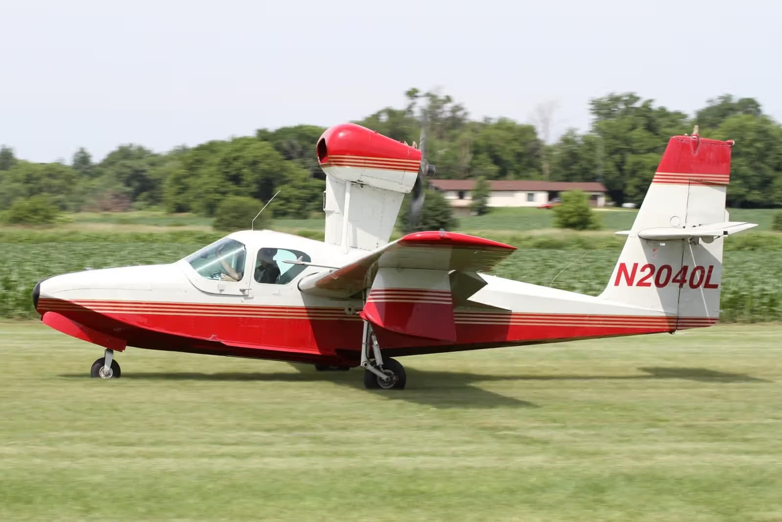 N2040L — Aircraft