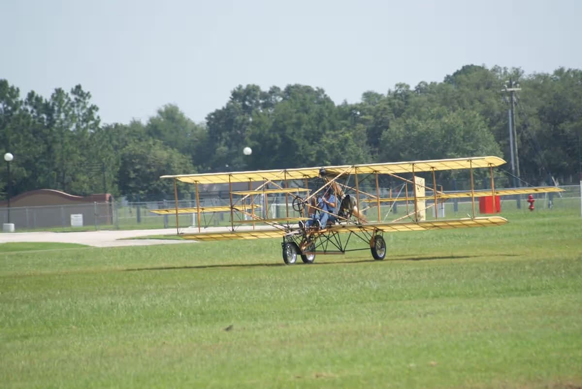 Unidentified — Aircraft