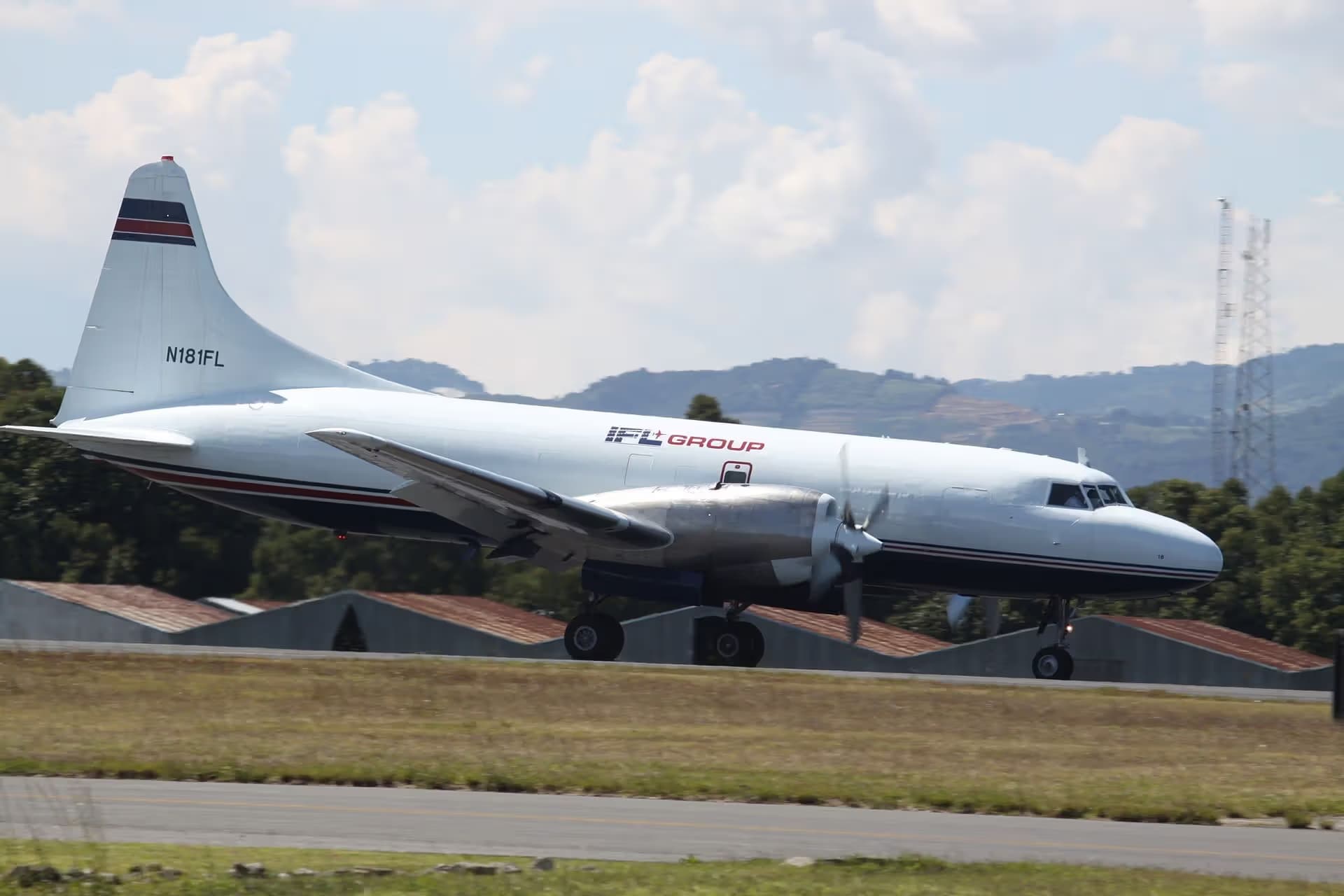 N181FL — Twin-engine aircraft