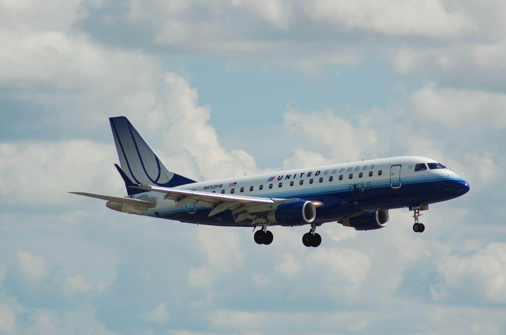 N652RW — Twin-engine aircraft