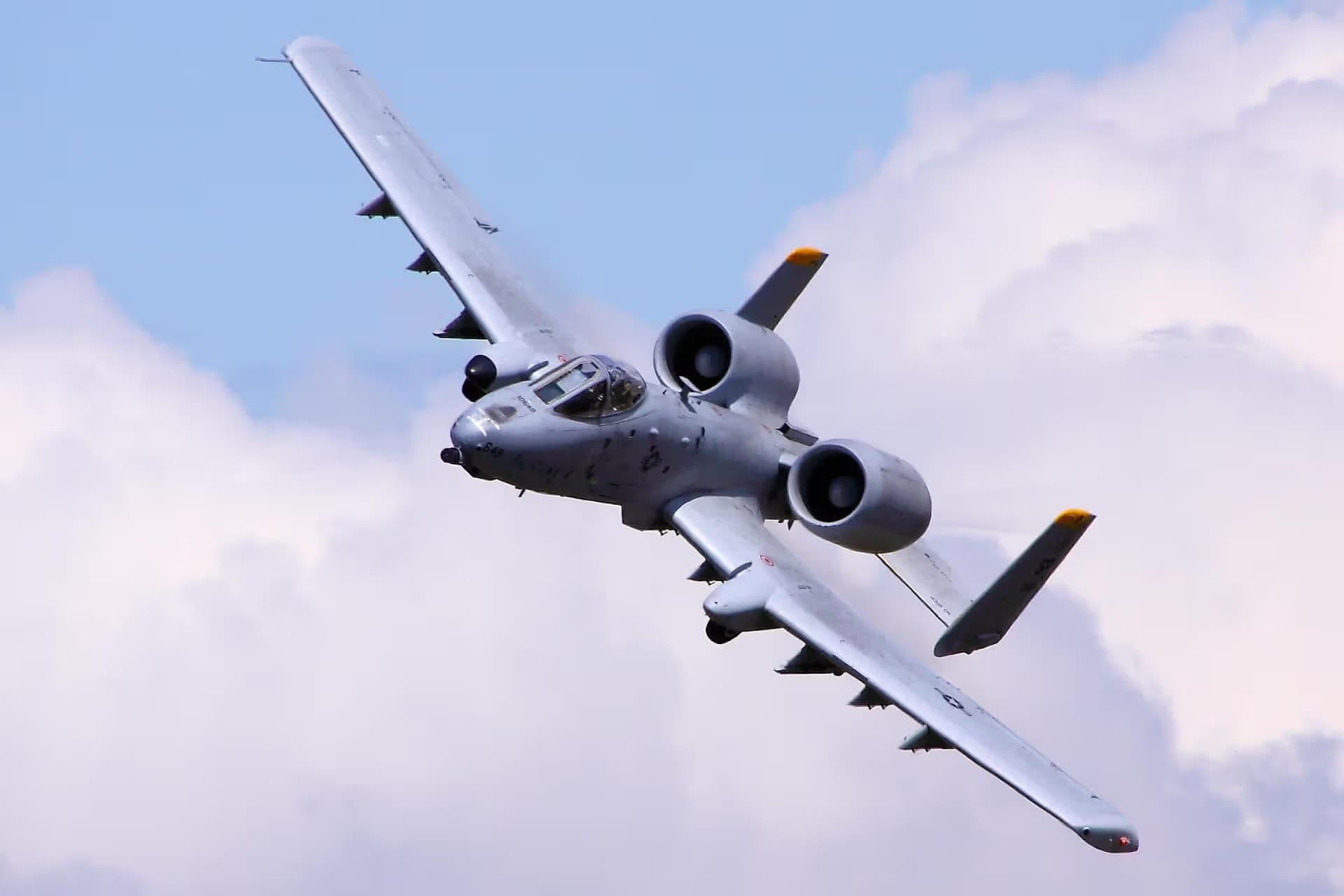Unidentified — Twin-engine aircraft