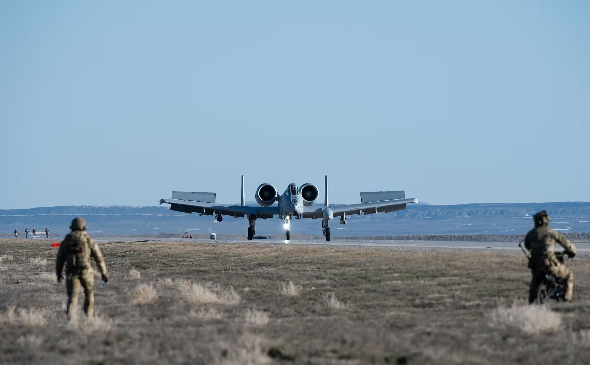 Unidentified — Twin-engine aircraft