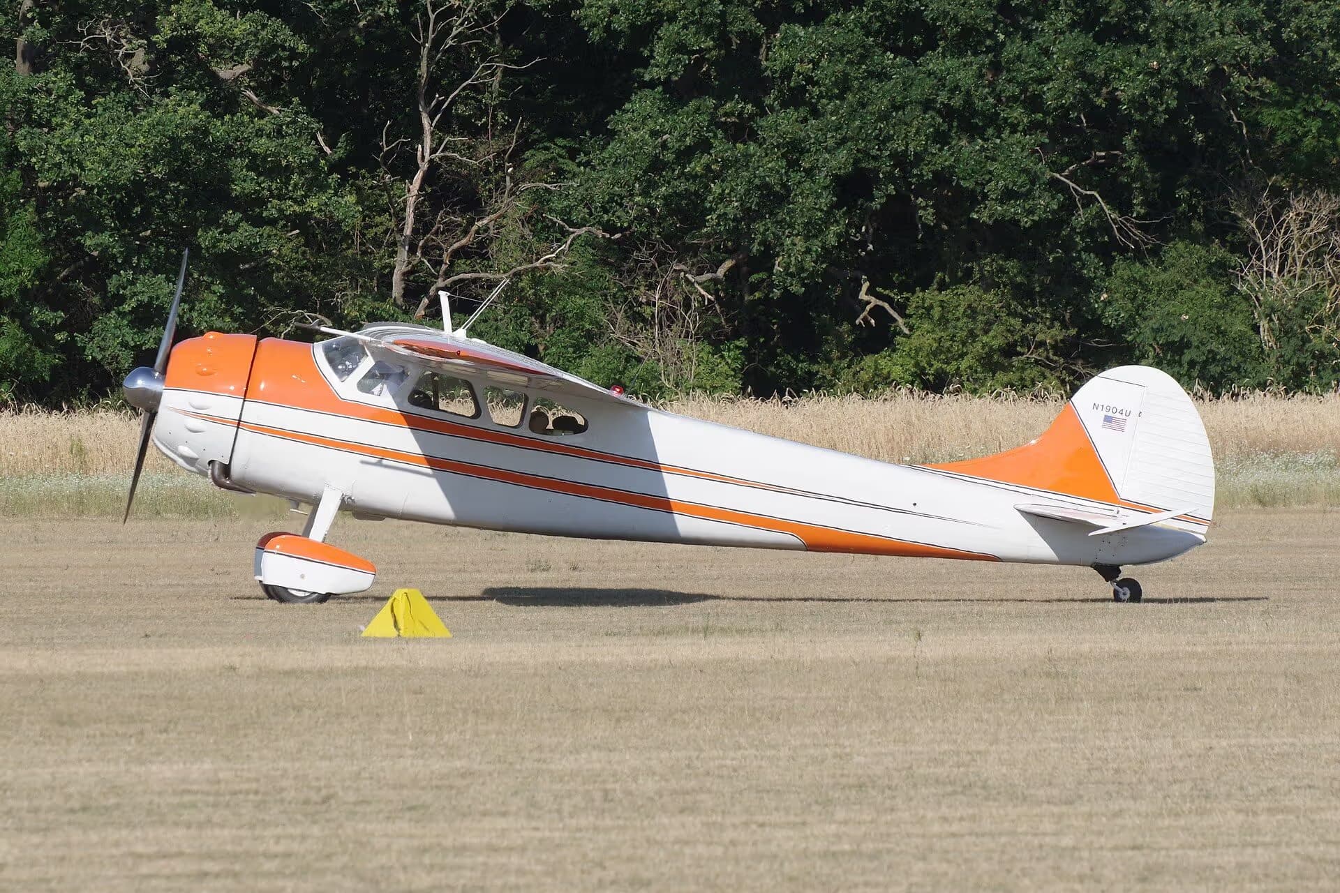 N1904U — Single-engine aircraft