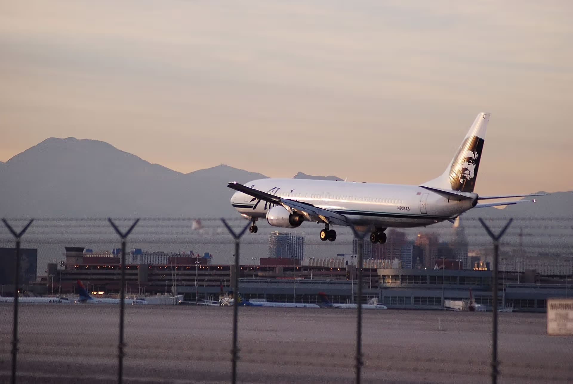 N309AS — Boeing