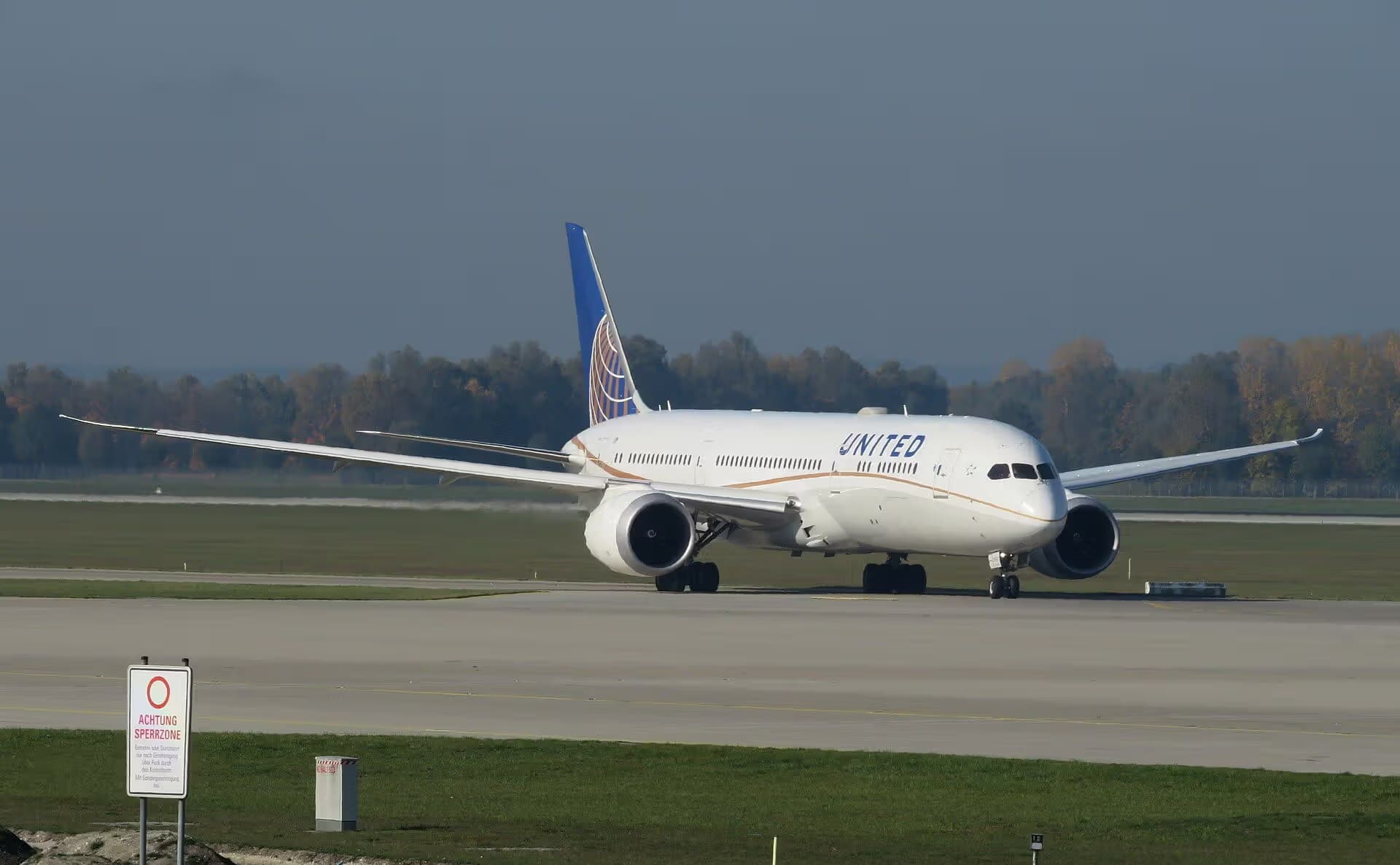 N27957 — Boeing at Munich Airport