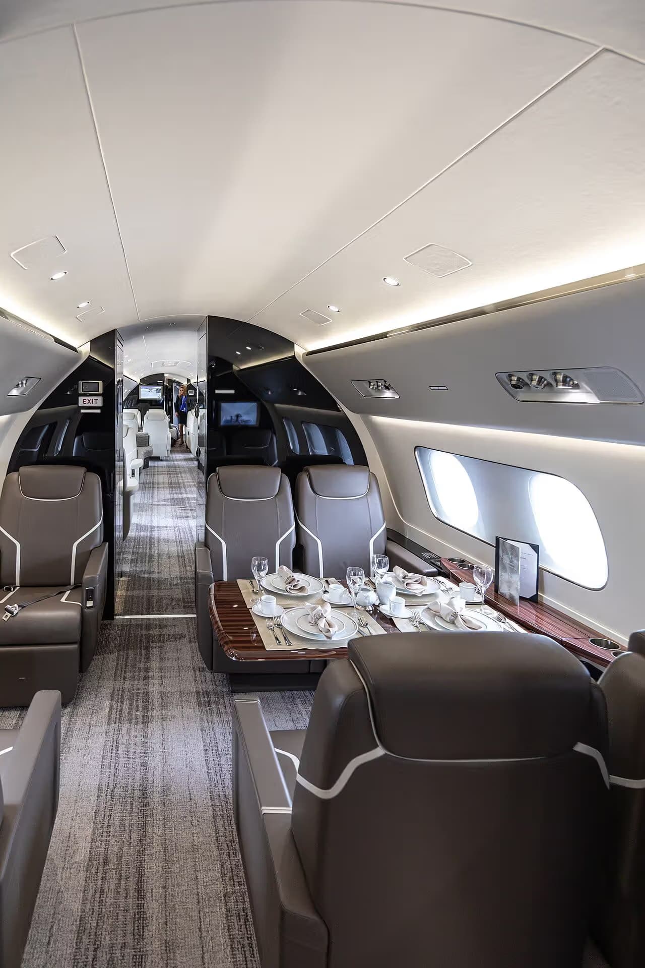 N727EE — Business jet