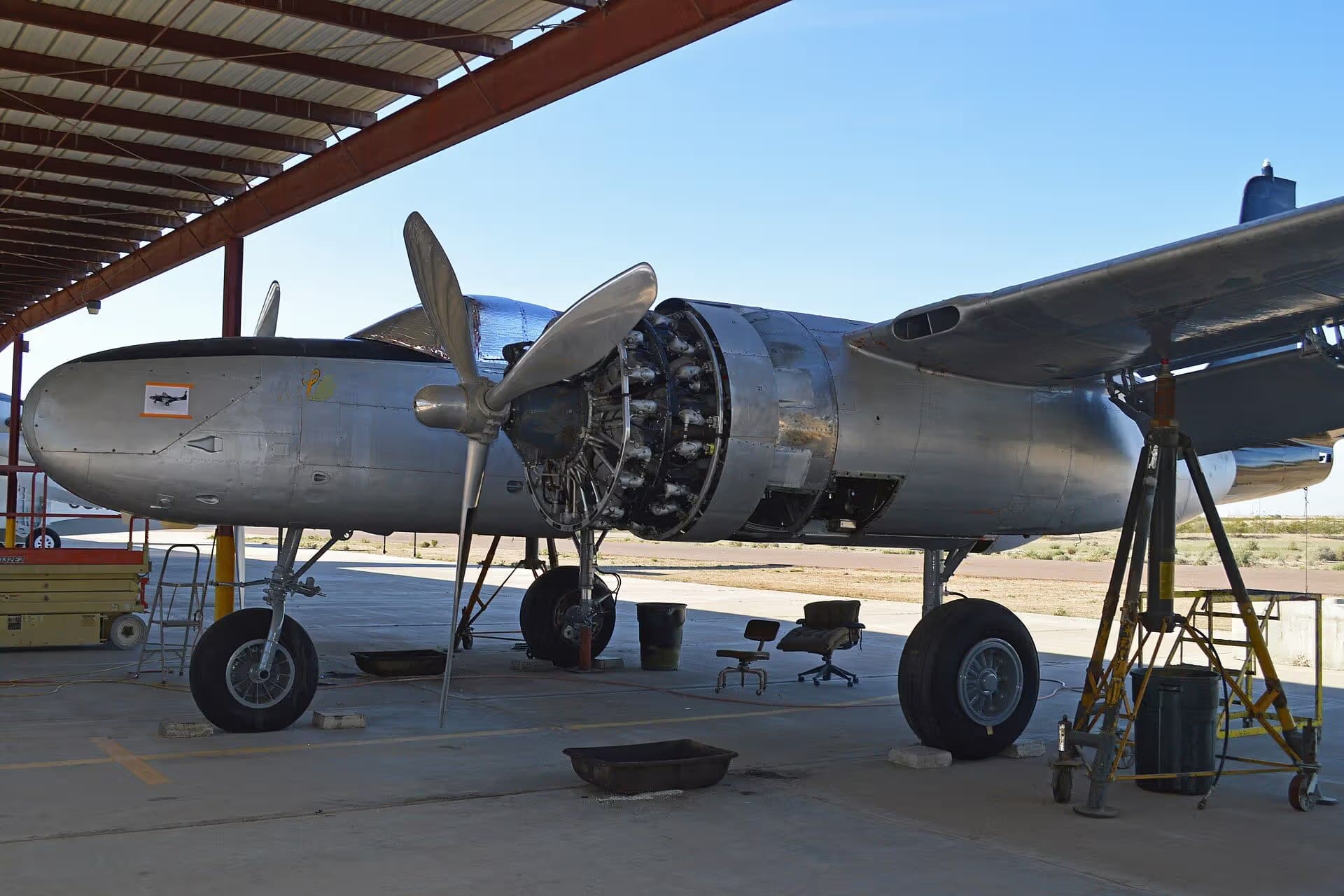 N126HP — Twin-engine aircraft