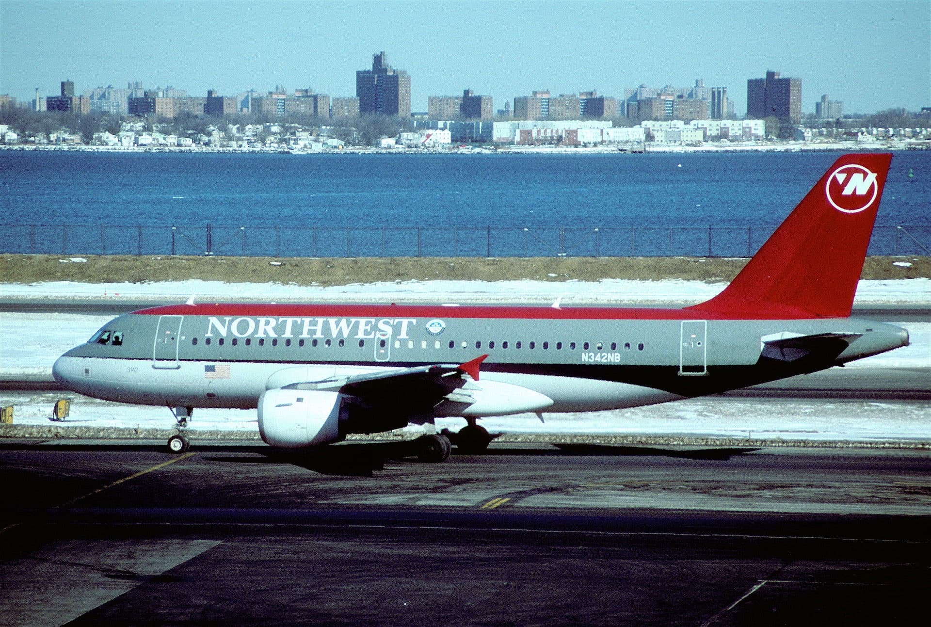 N342NB — Airbus