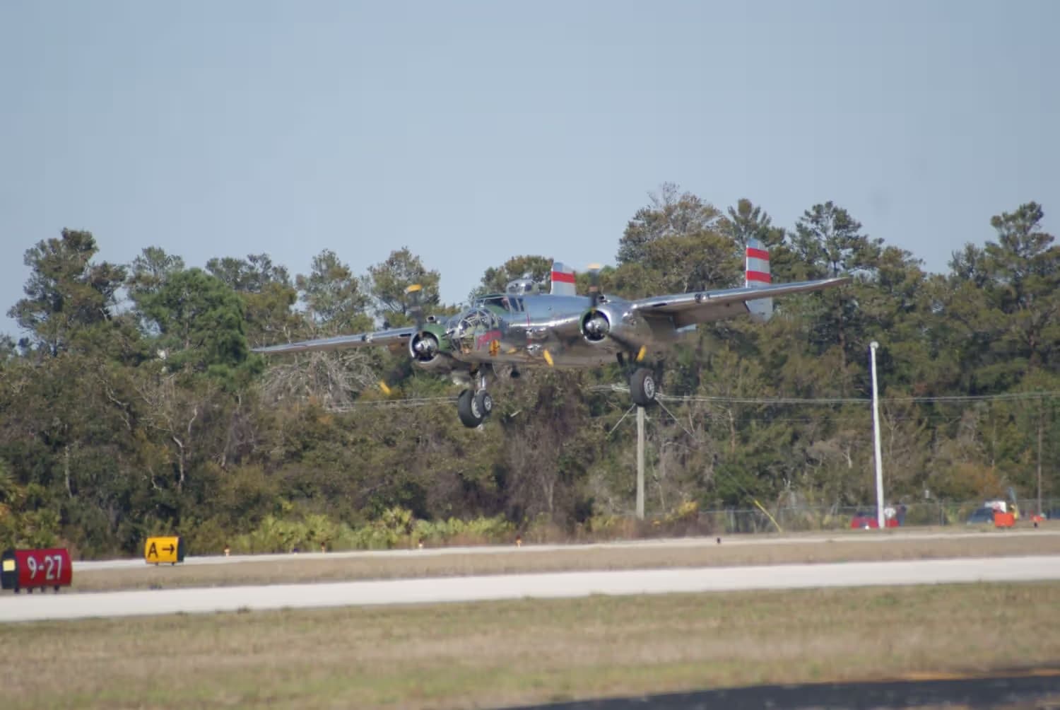 Unidentified — Twin-engine aircraft