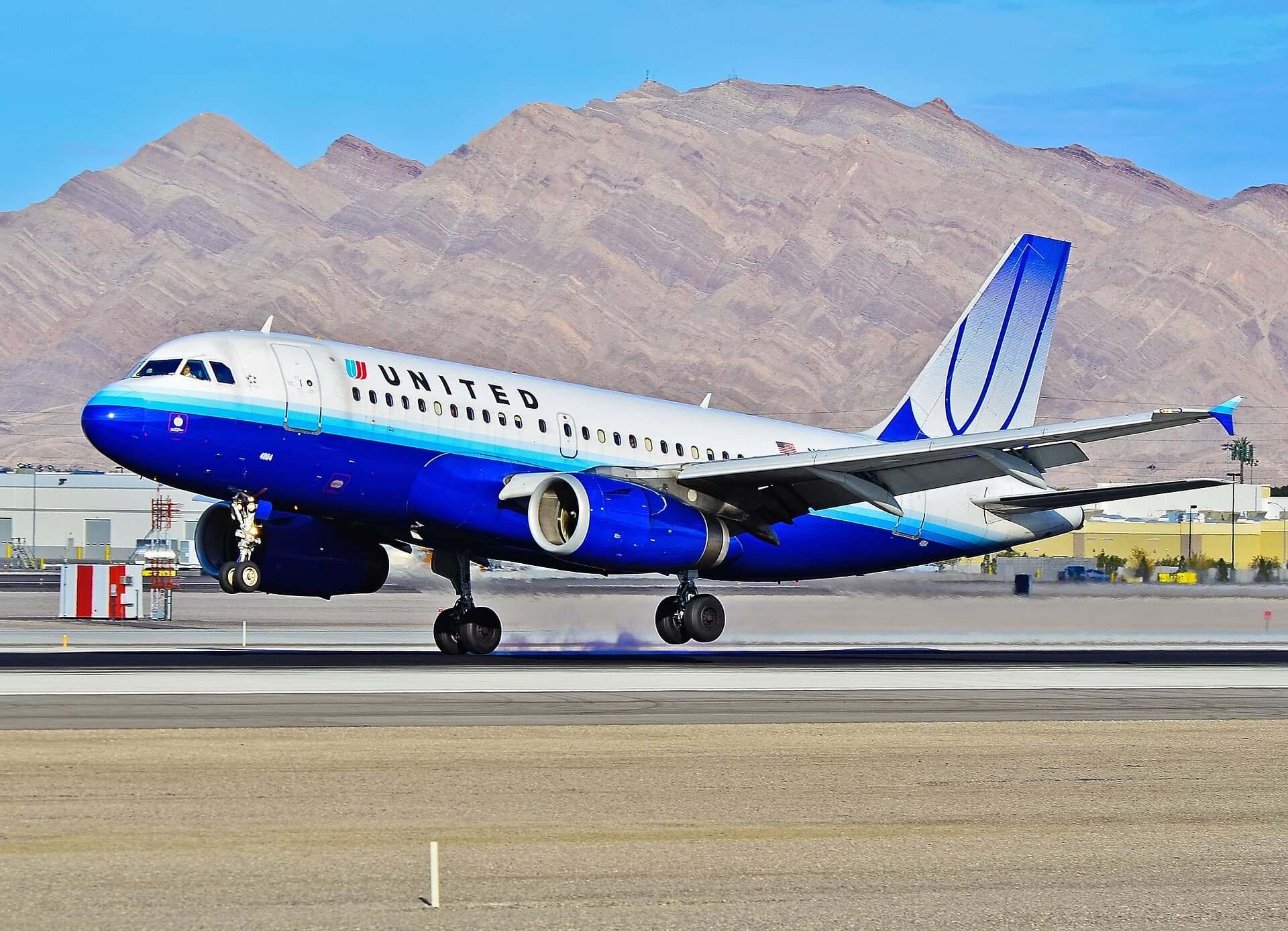 N804UA — Airbus