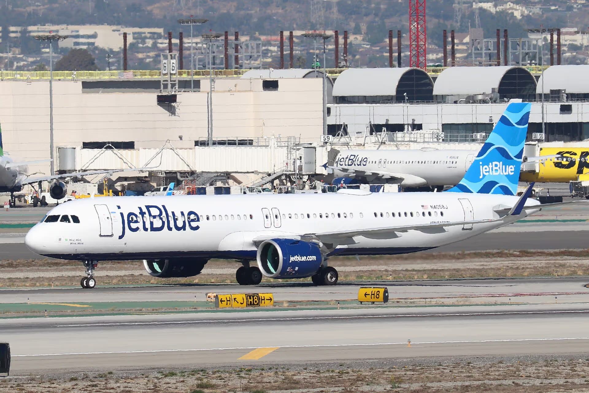 N4058J — Airbus
