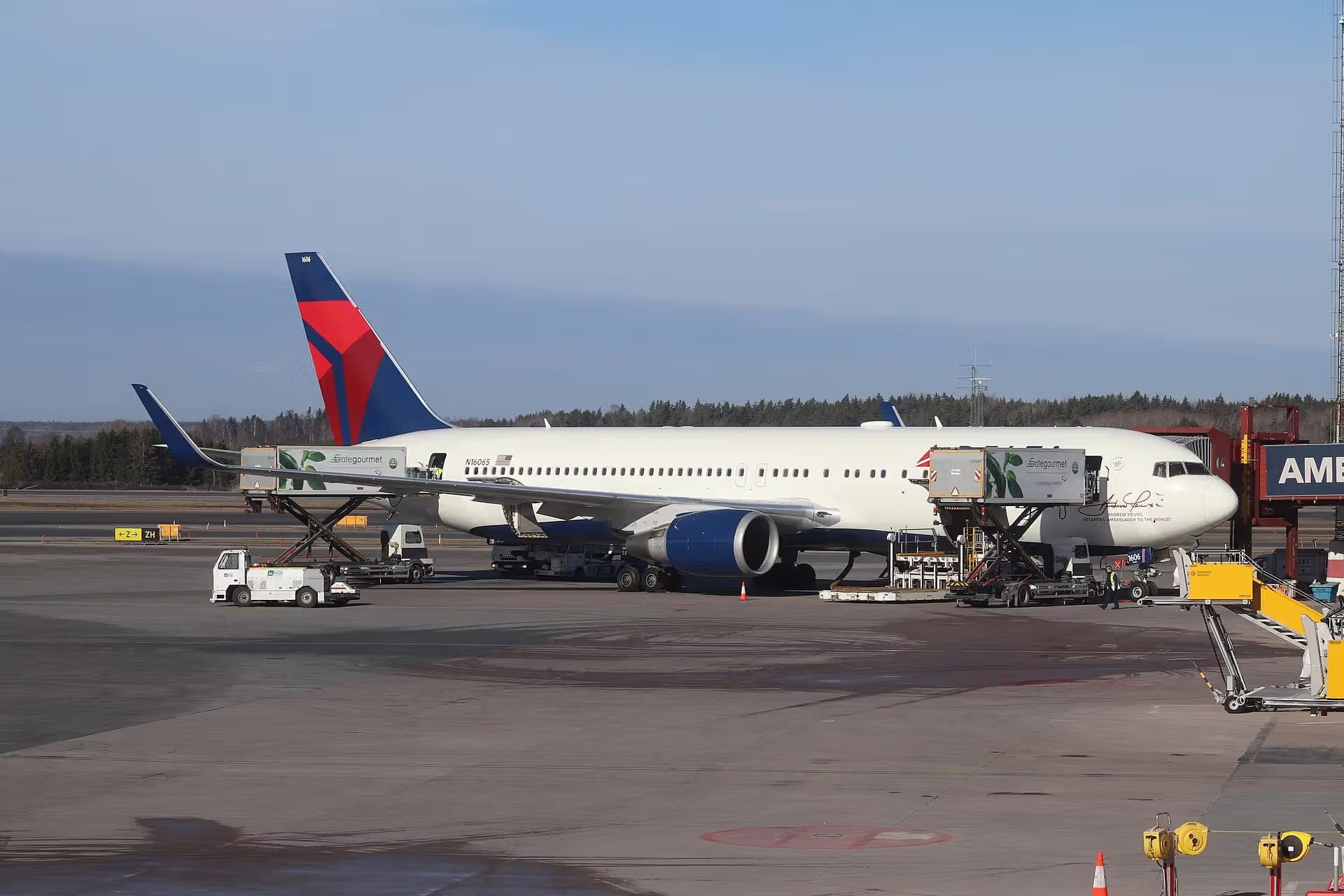 N16065 — Boeing
