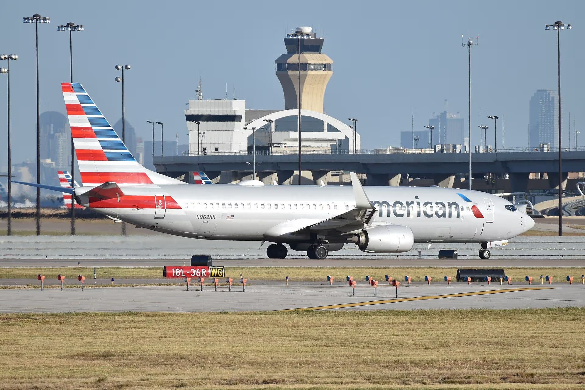 N962NN — Boeing