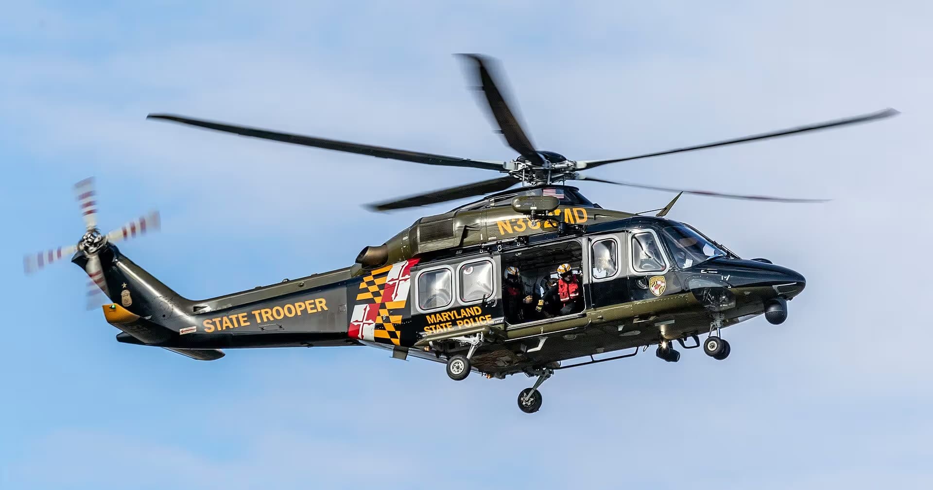 N382MD — Helicopter