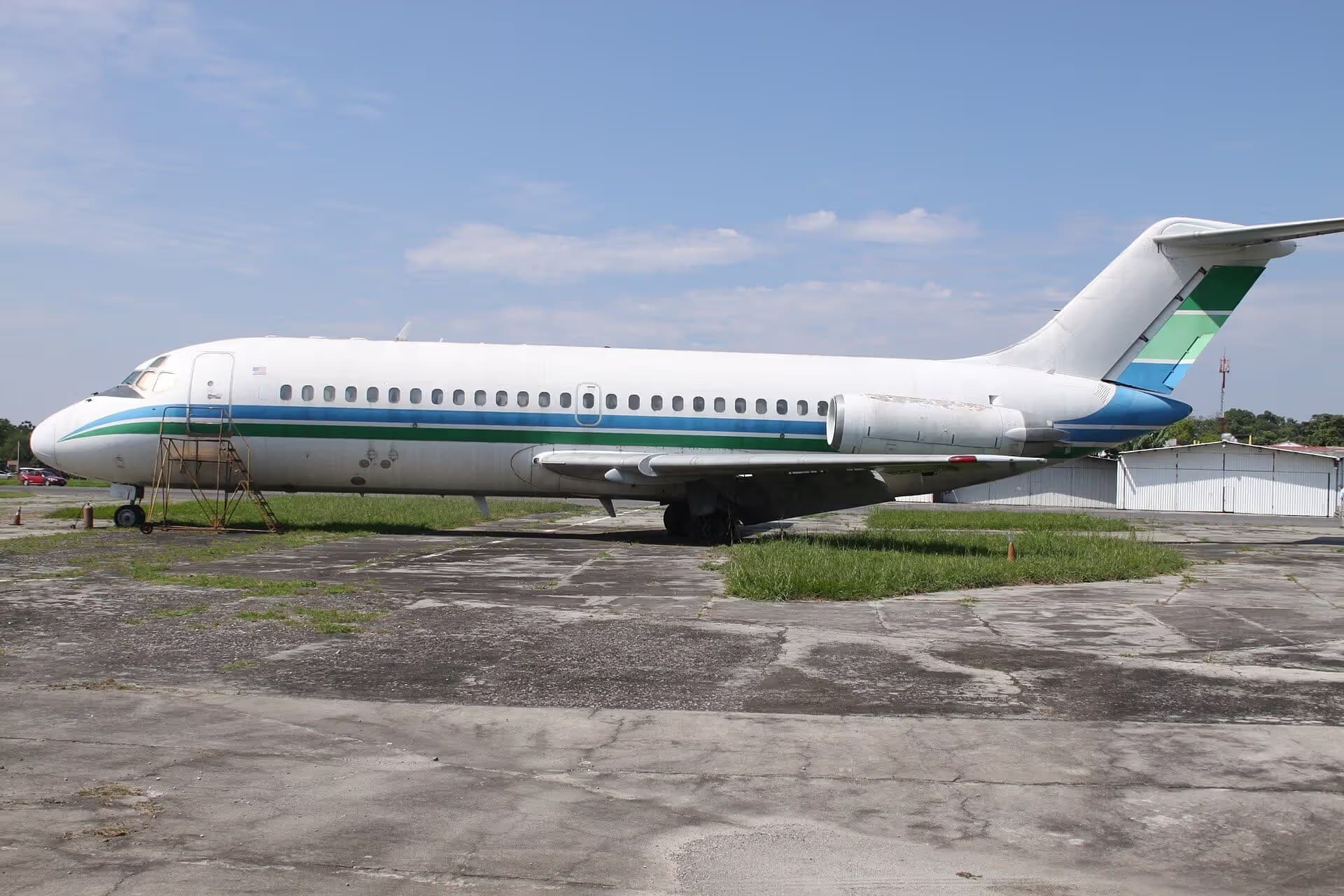 N813TL — Douglas