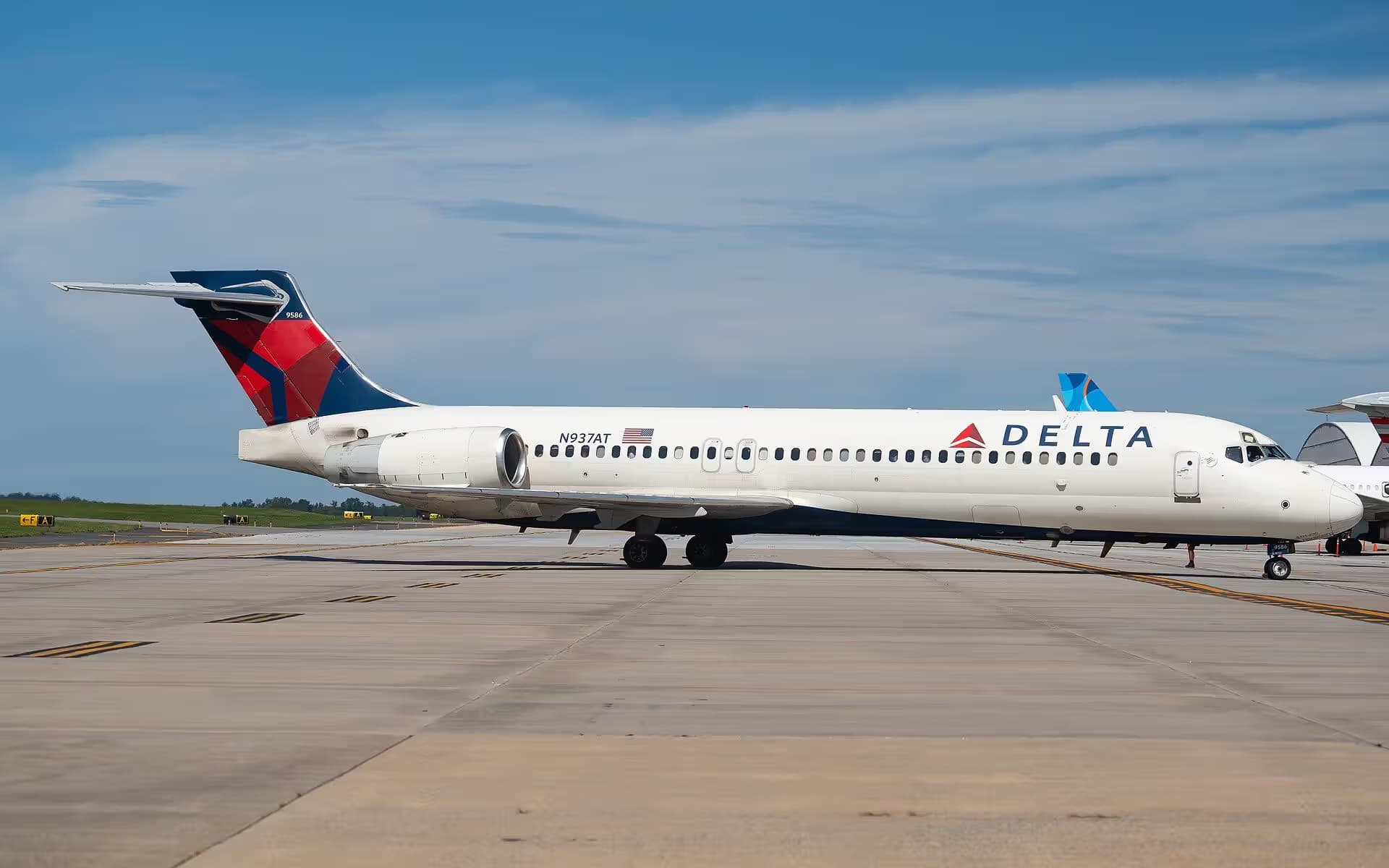 N937AT — Aircraft