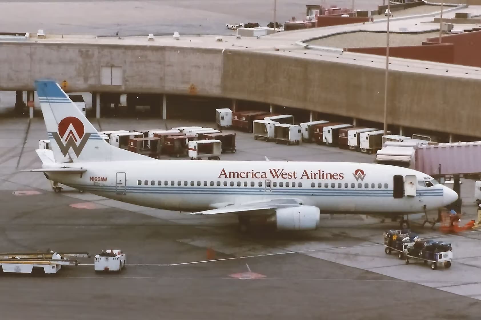 N169AW — Boeing