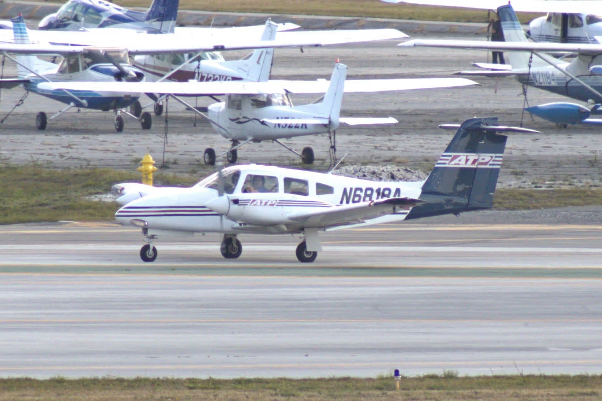 N6818A — Twin-engine aircraft