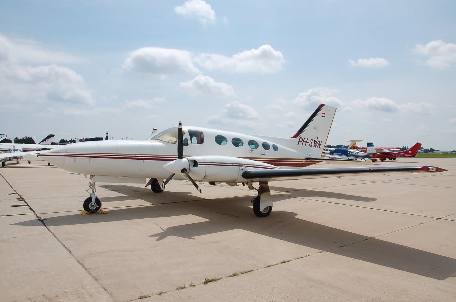 PH-SWN — Twin-engine aircraft