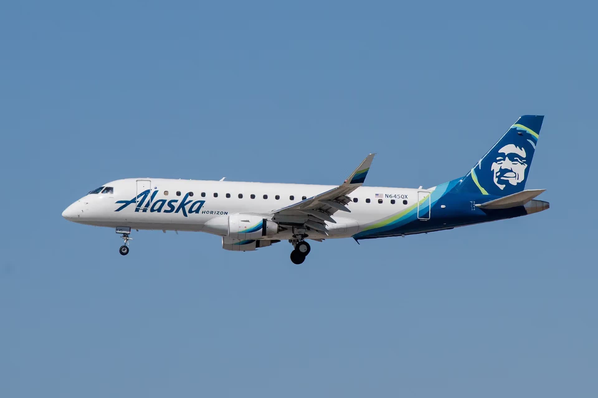 N645QX — Twin-engine aircraft