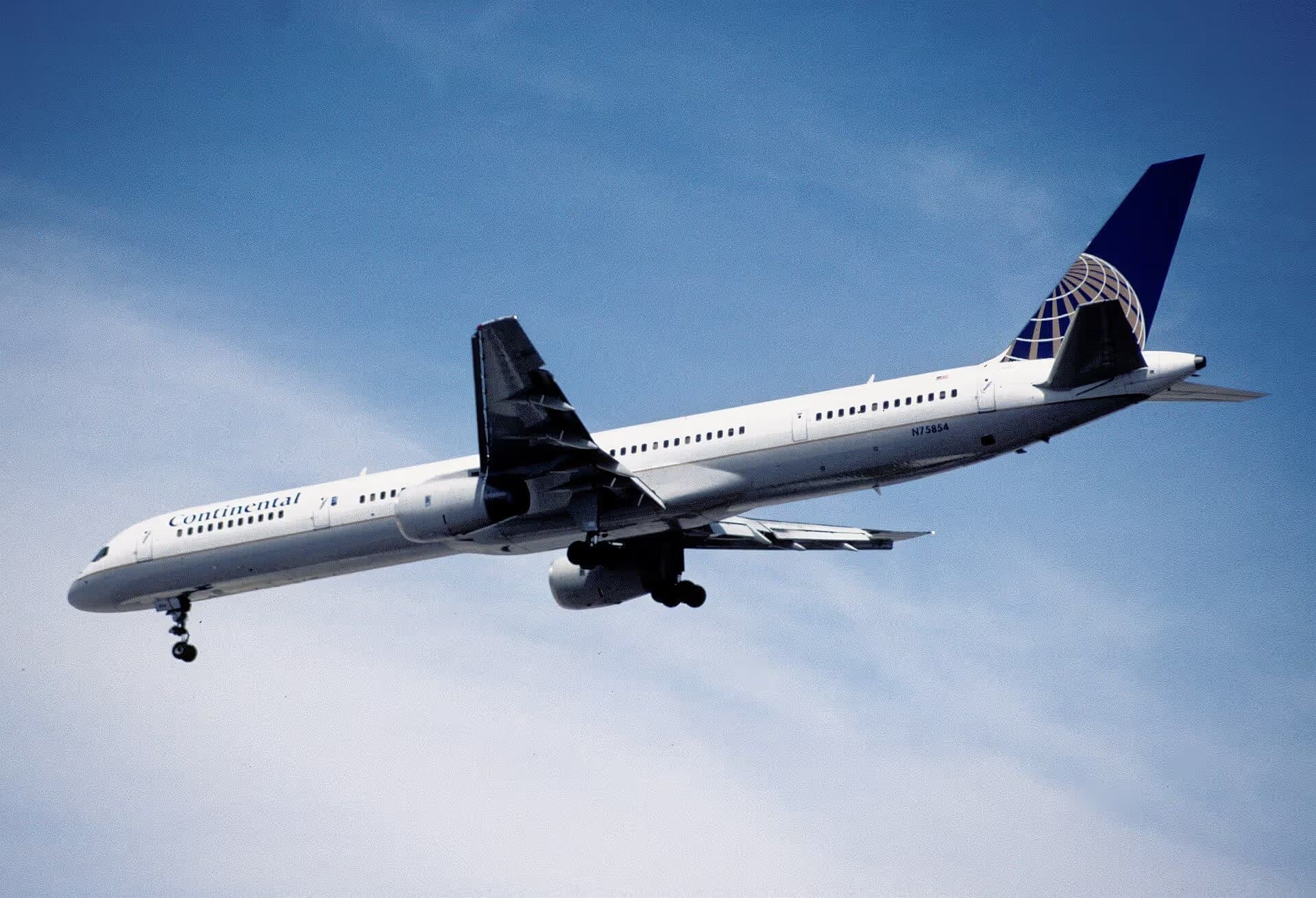 N75854 — Boeing