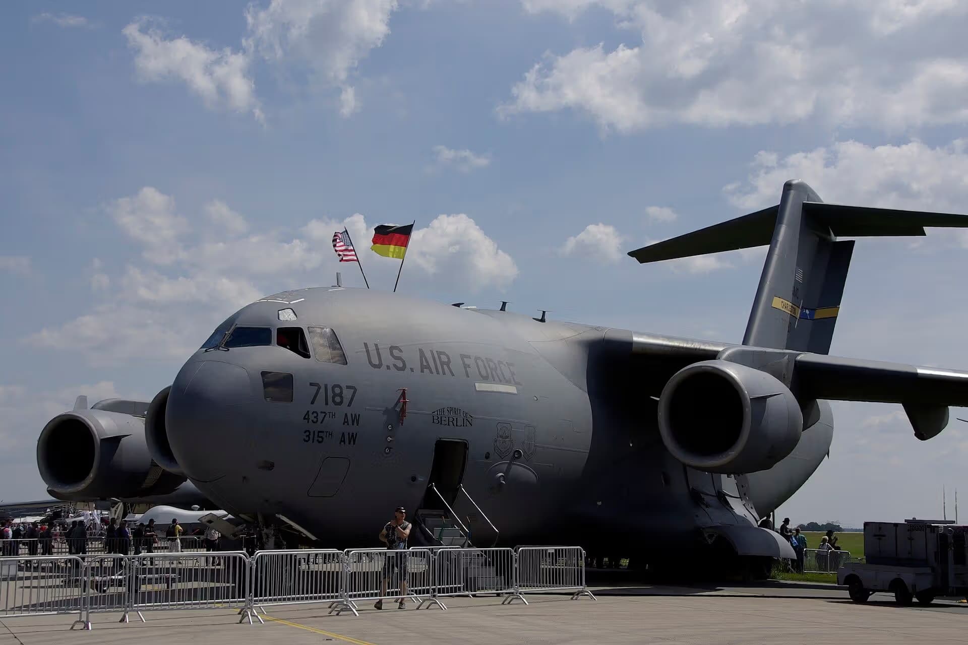Unidentified — Aircraft