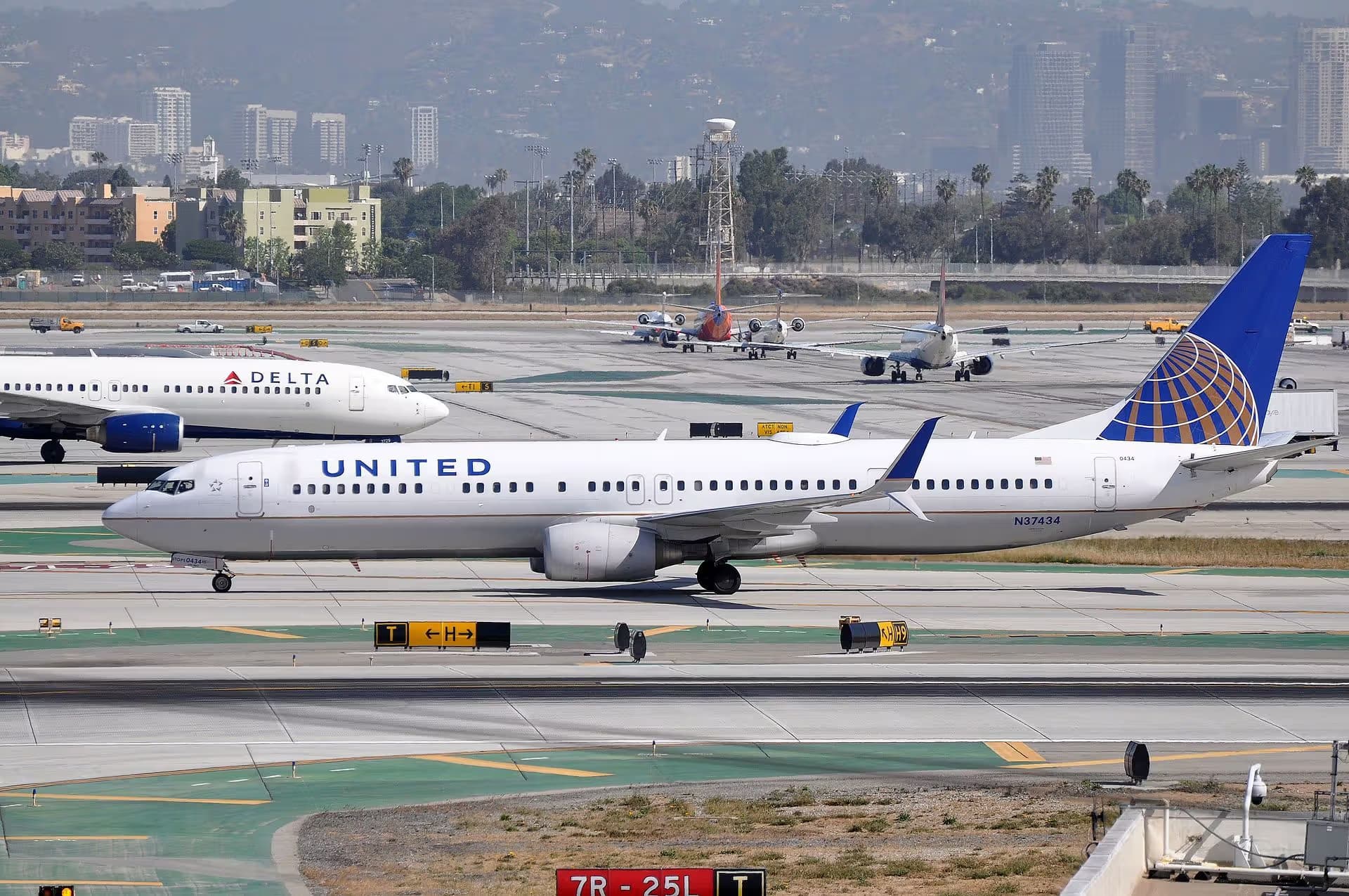 N37434 — Boeing