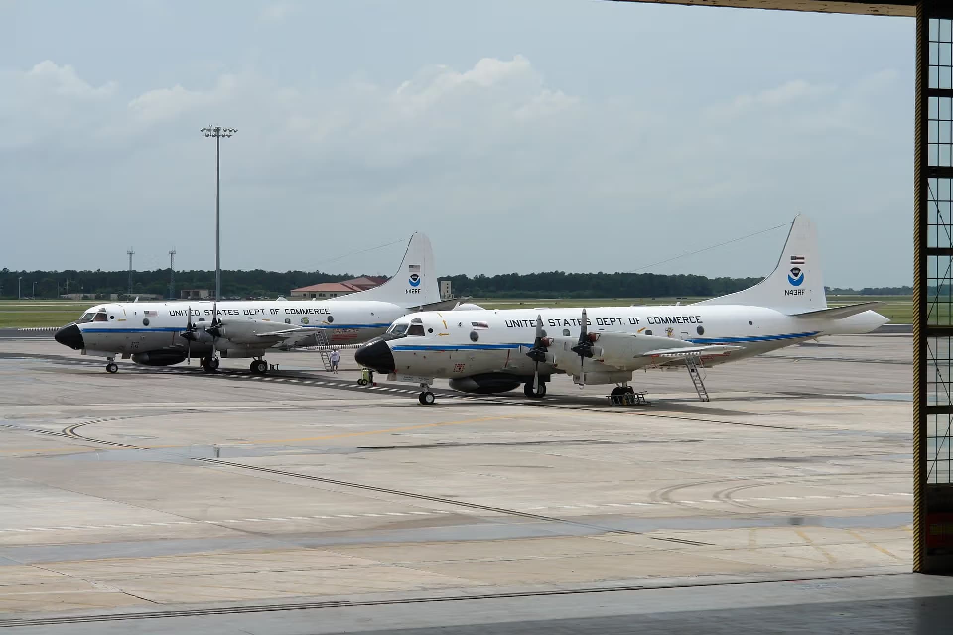 N42RF — Lockheed