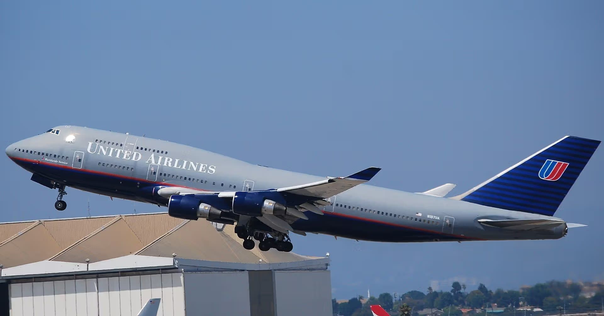 N187UA — Boeing