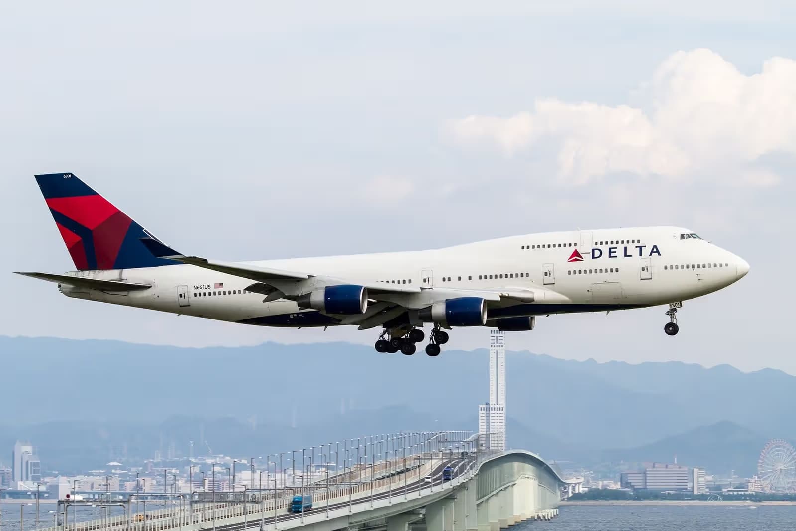 N661US — Boeing at Kansai International Airport
