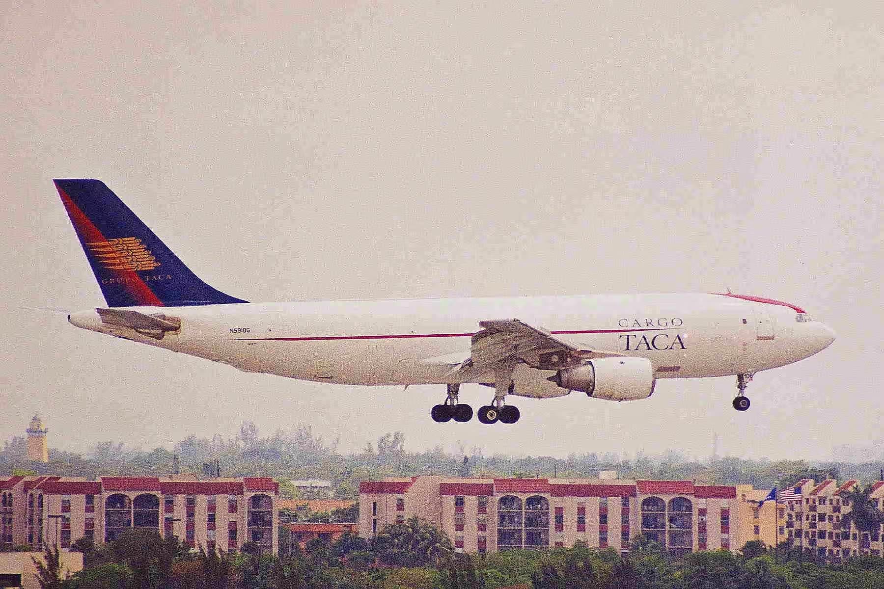 N59106 — Twin-engine aircraft