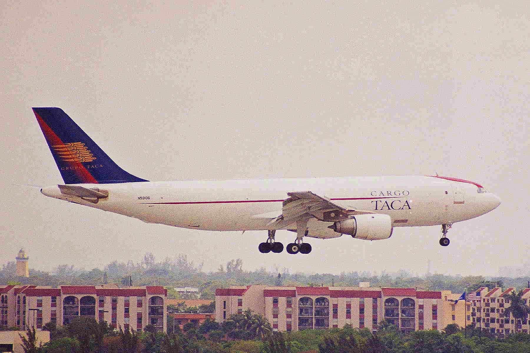 N59106 — Twin-engine aircraft