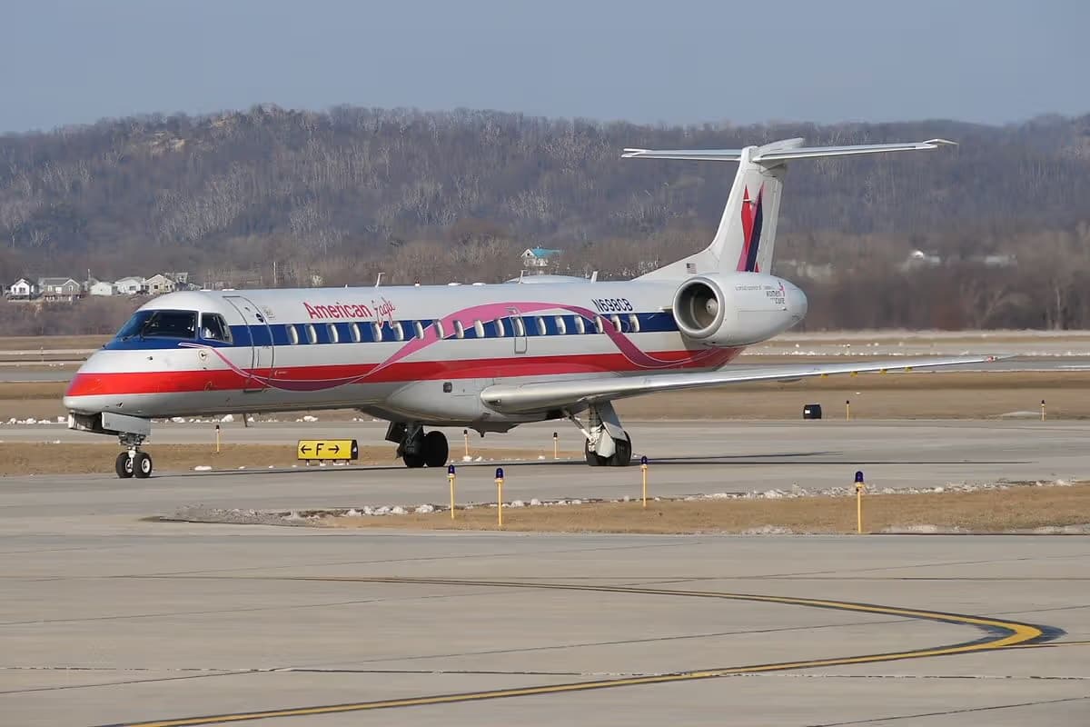 N698CB — Aircraft