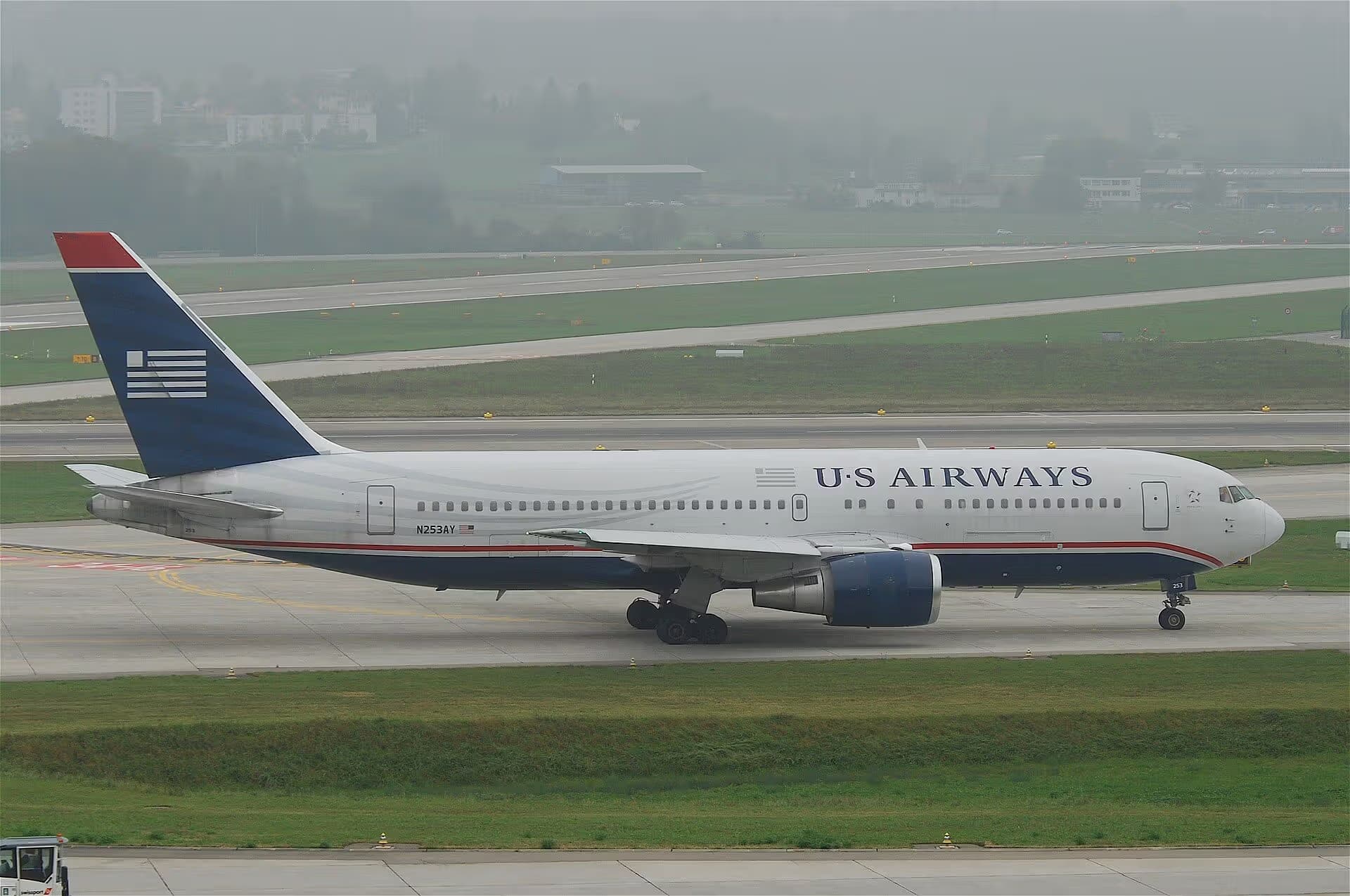 N253AY — Twin-engine aircraft