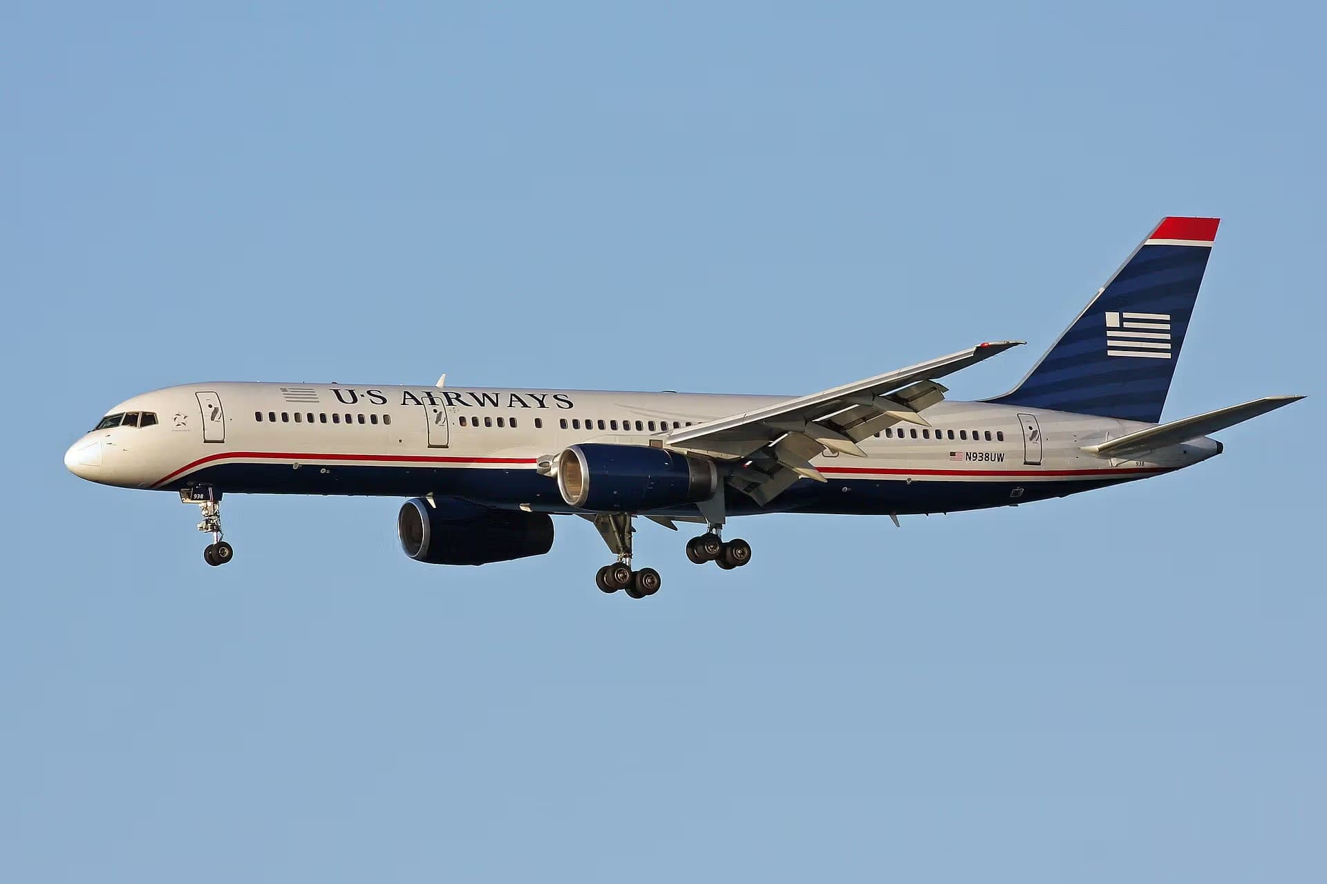 N938UW — Twin-engine aircraft