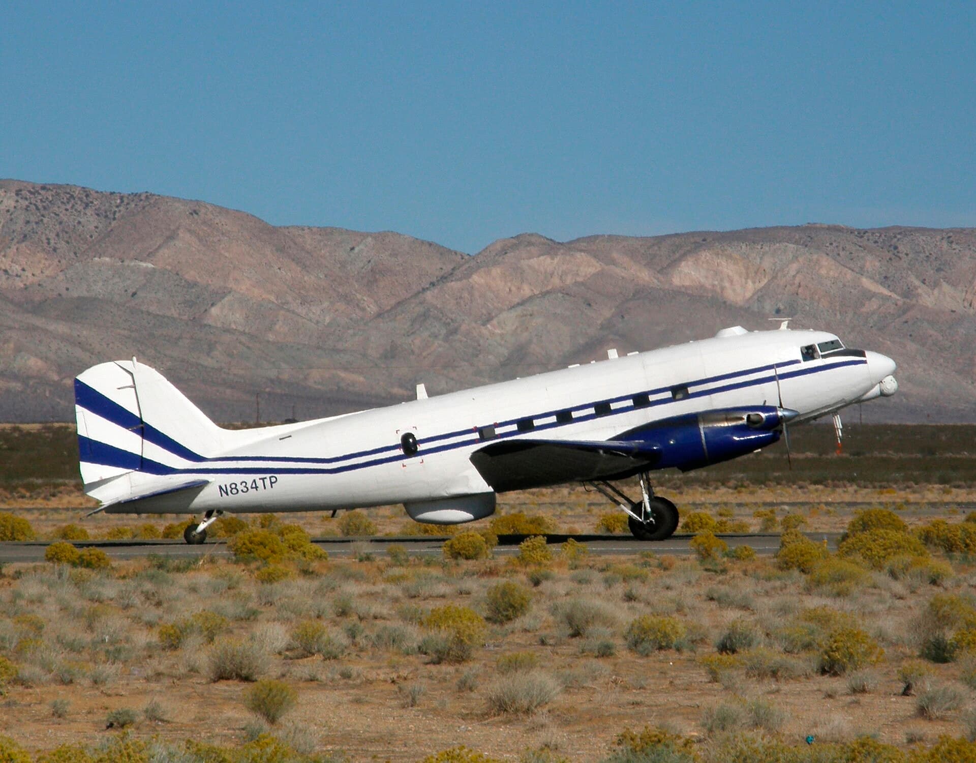 N834TP — Twin-engine aircraft