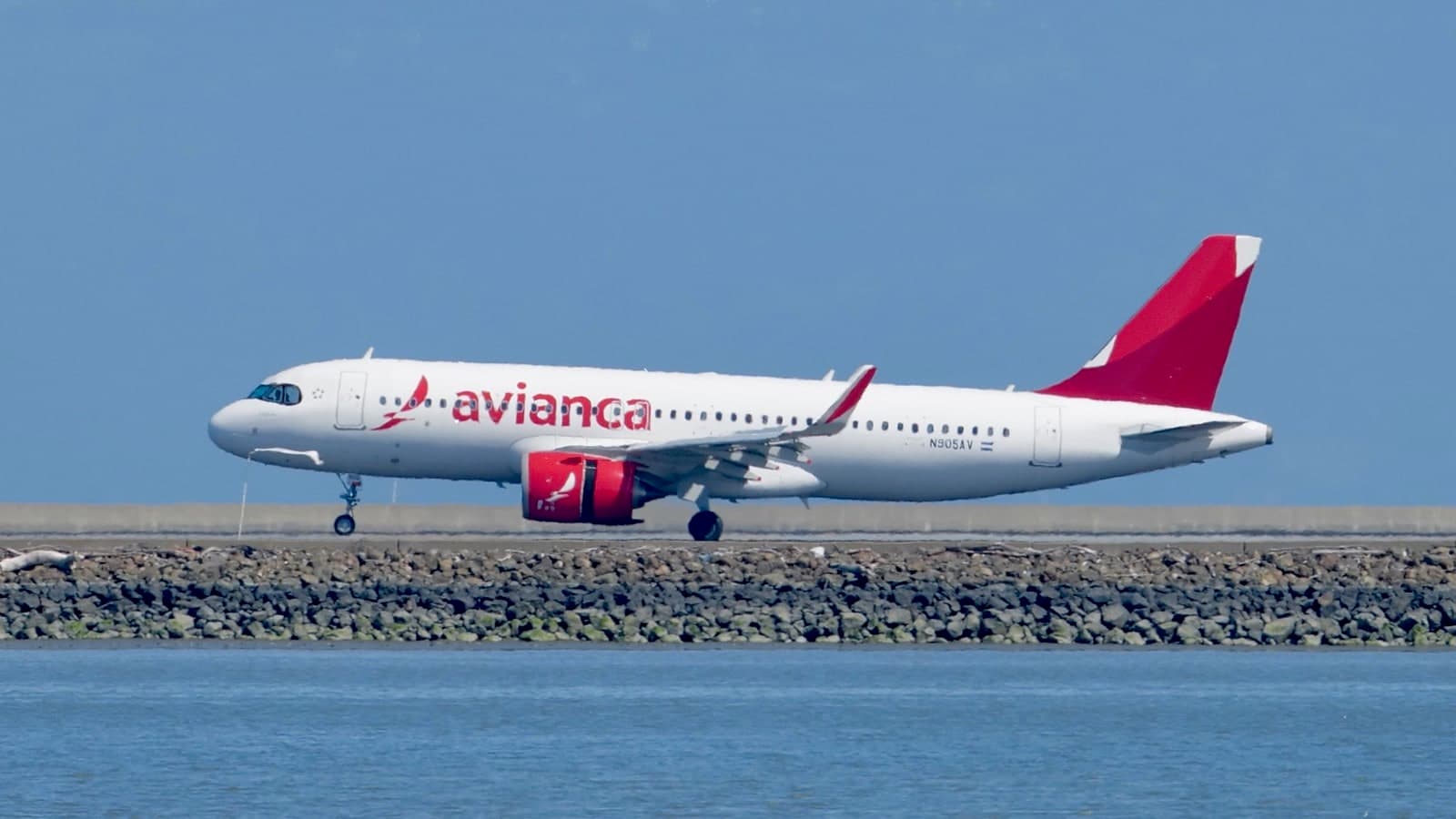 N905AV — Airbus