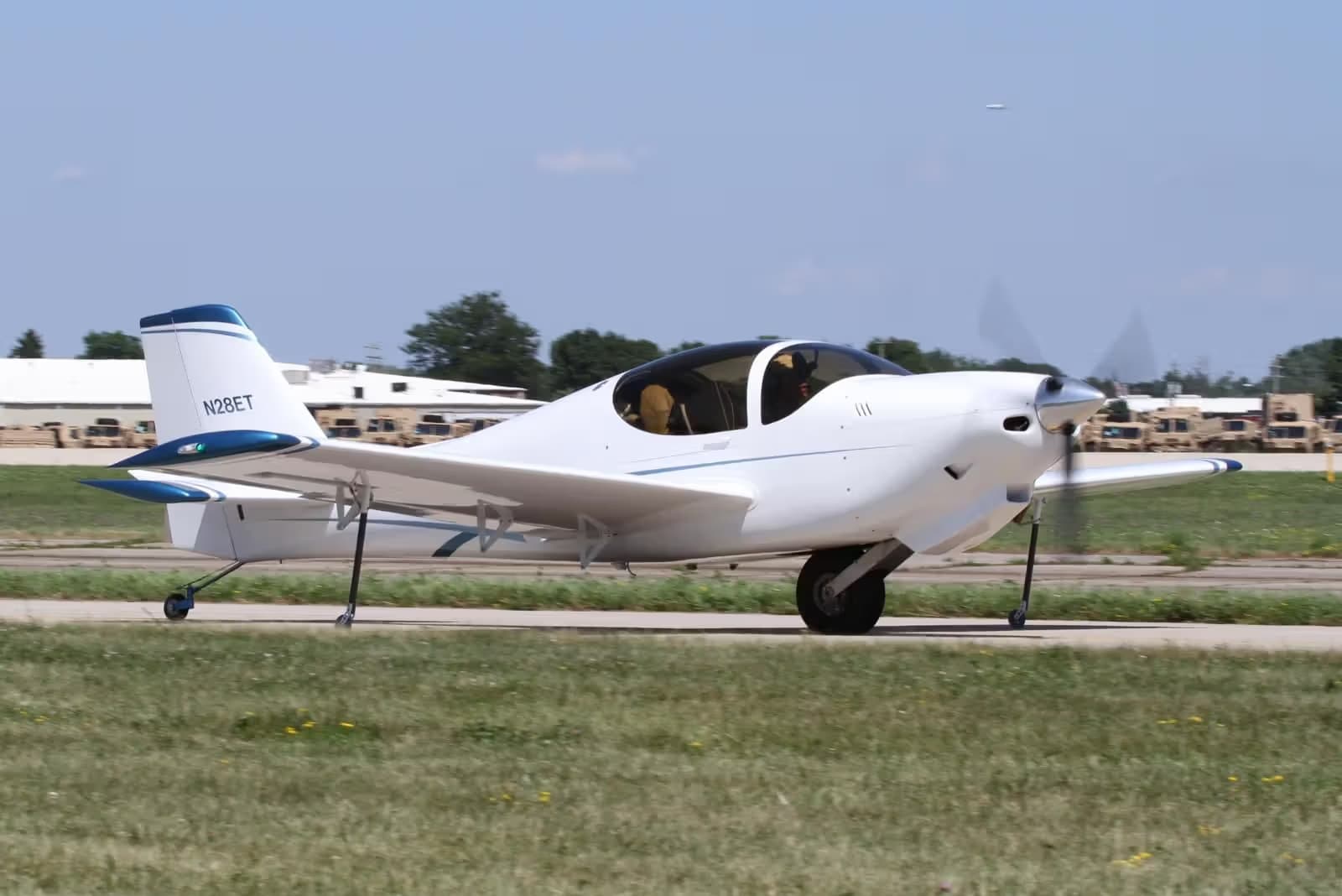 N28ET — Single-engine aircraft