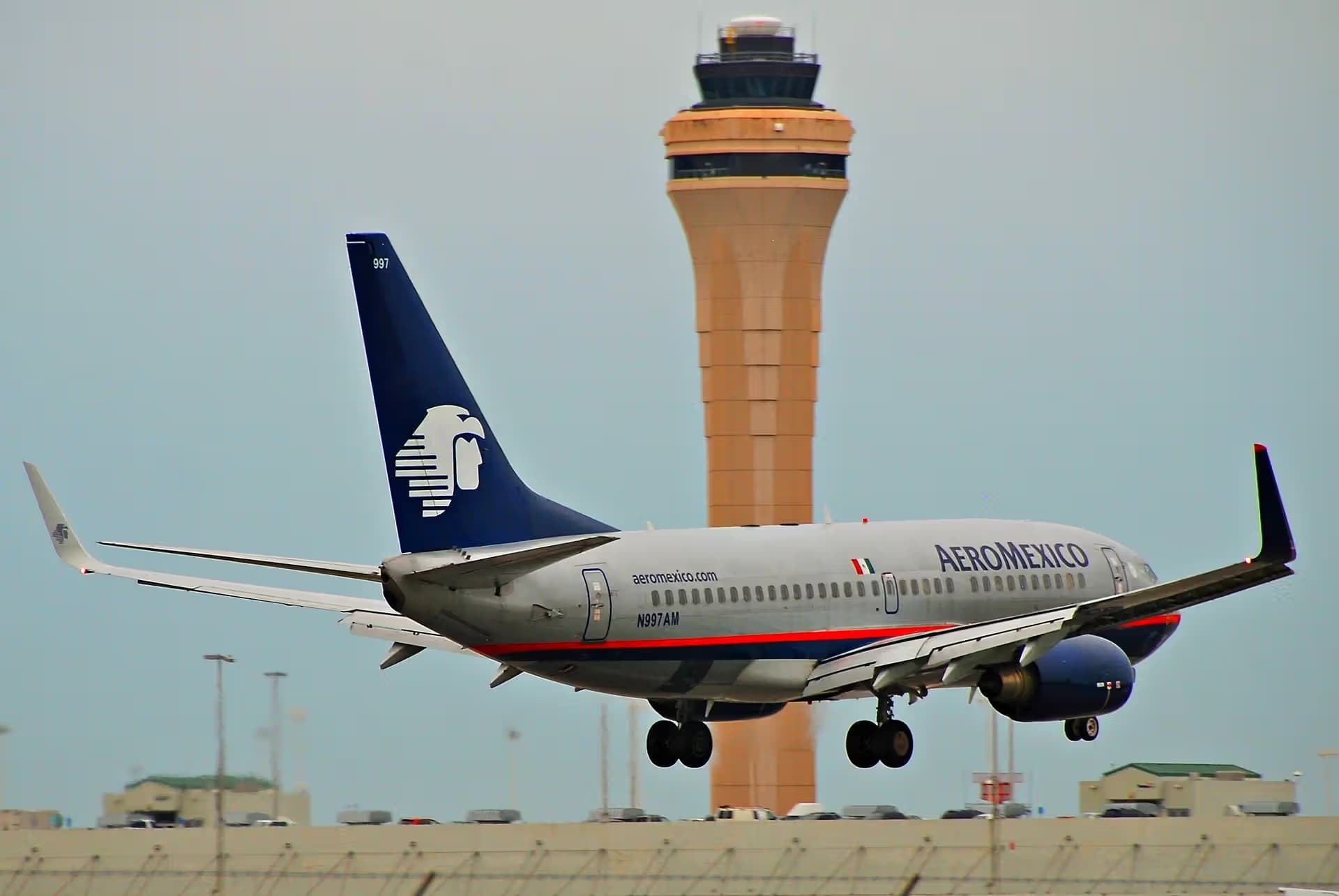 N997AM — Twin-engine aircraft