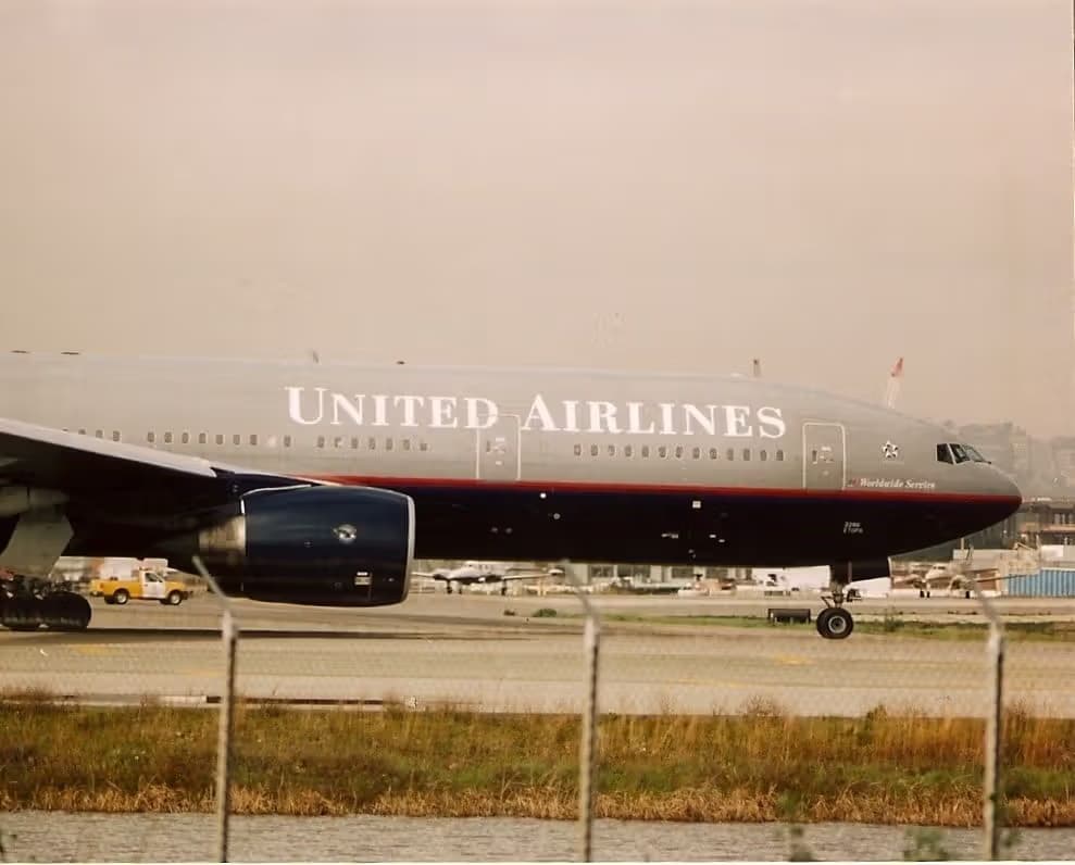 N786UA — Boeing