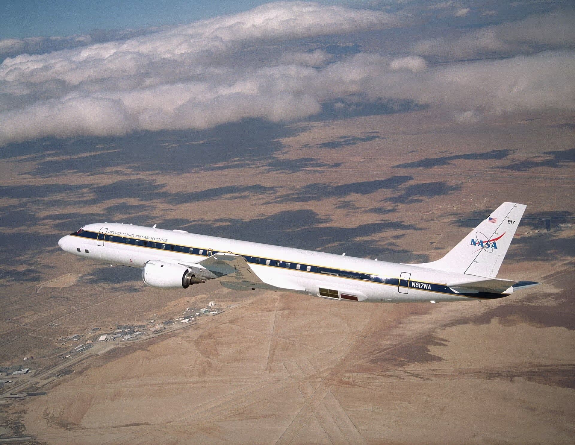 N817NA — Douglas