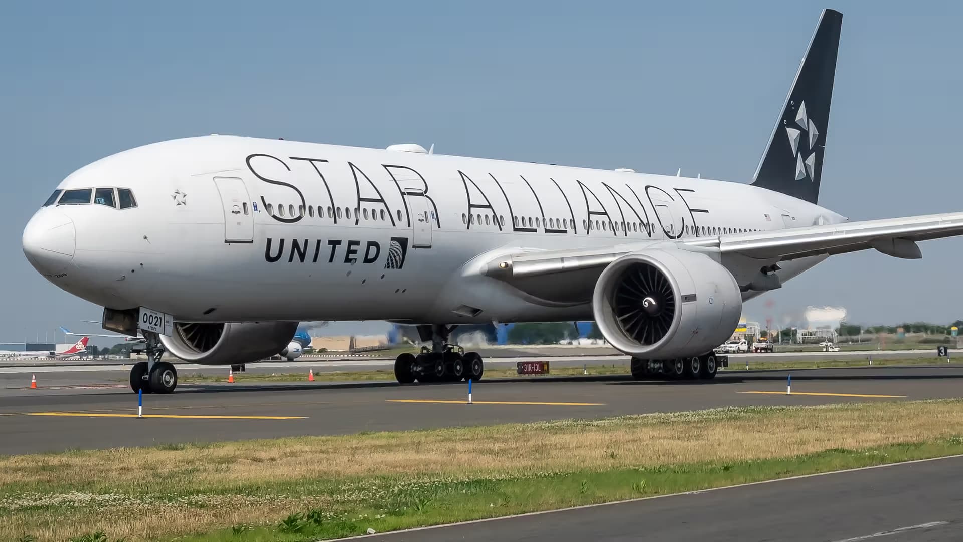 N76021 — Boeing