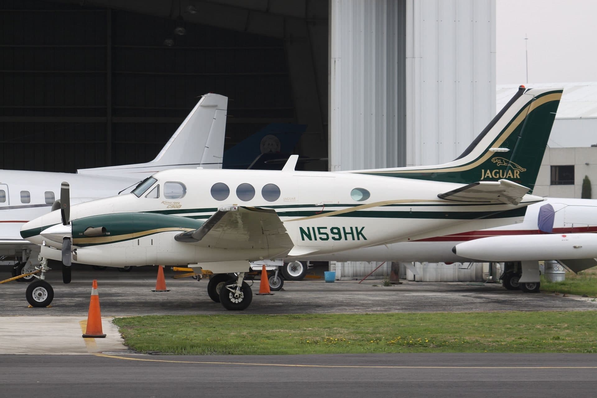 N159HK — Twin-engine aircraft