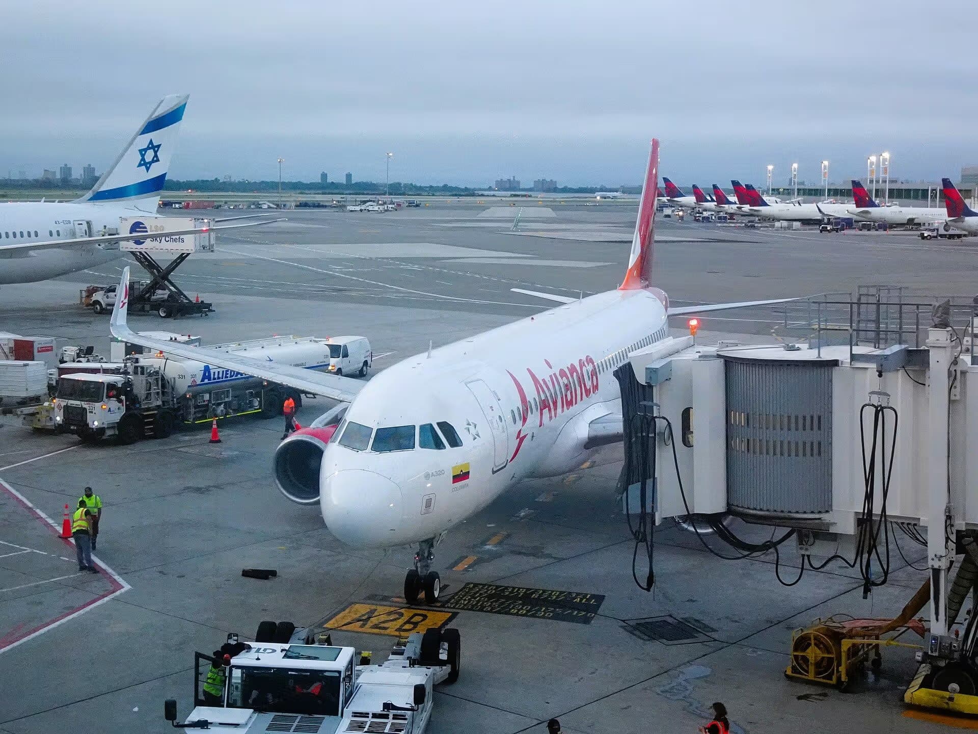N957AV — Airbus