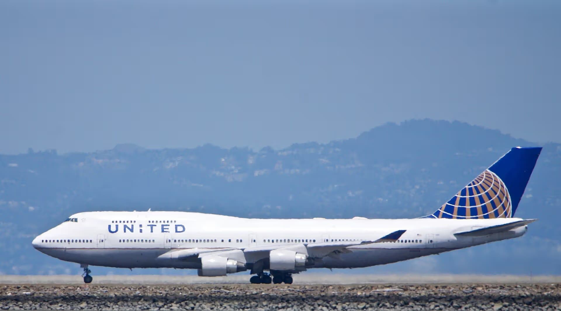 N177UA — Boeing