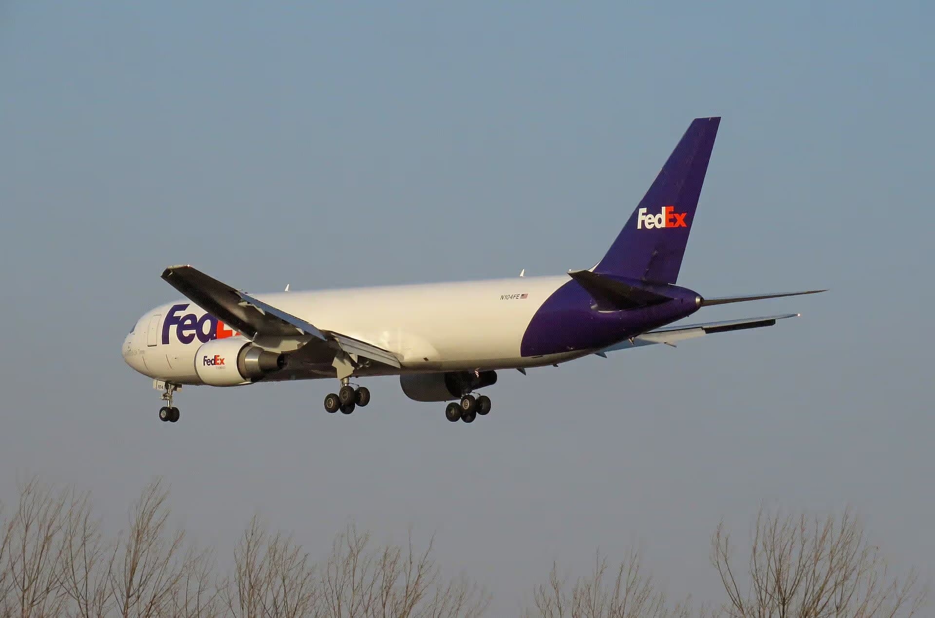 N104FE — Boeing